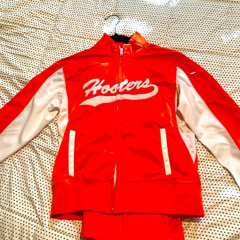 Brand new Official Hooters outfit!